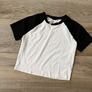 H&M Divided Baby Tee